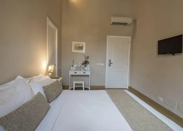 Little Queen Oda ve Kahvaltı 4*