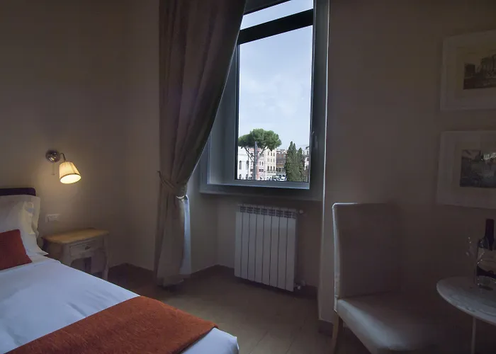 Little Queen 4* Rome